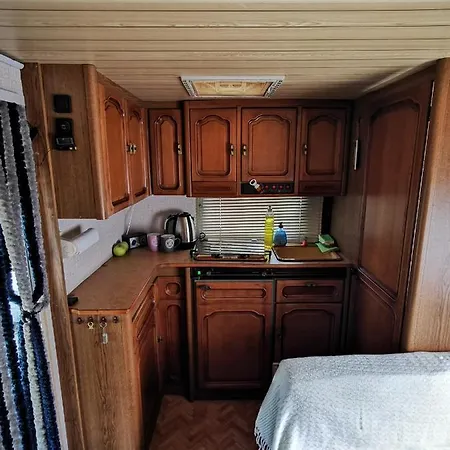 Sea View Camping *